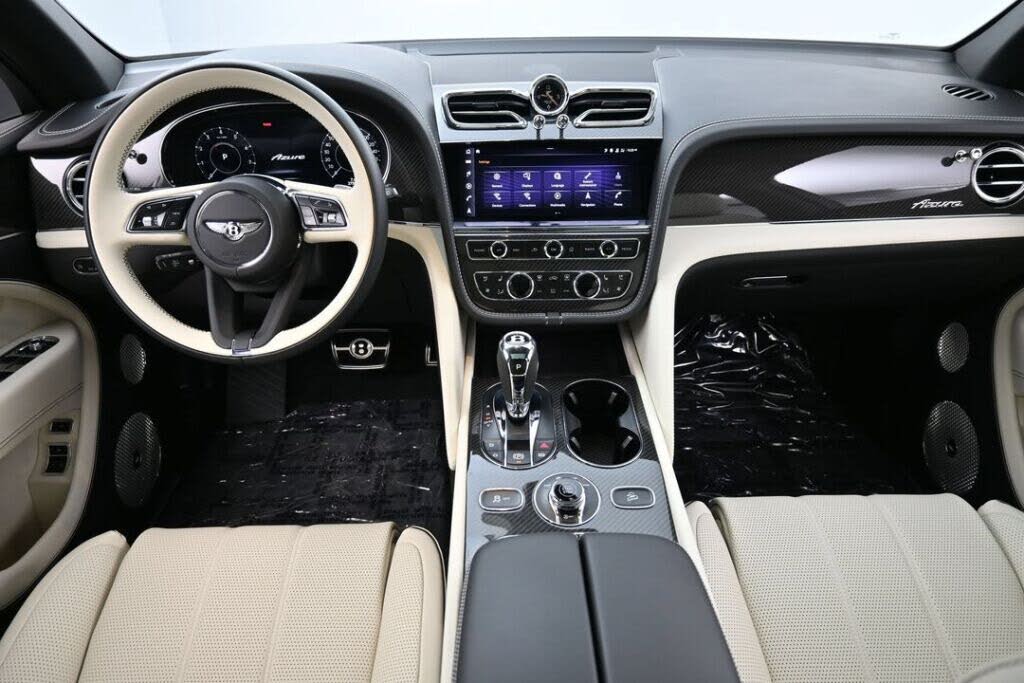 2024 Bentley Bentayga Azure V8 AWD photo 2