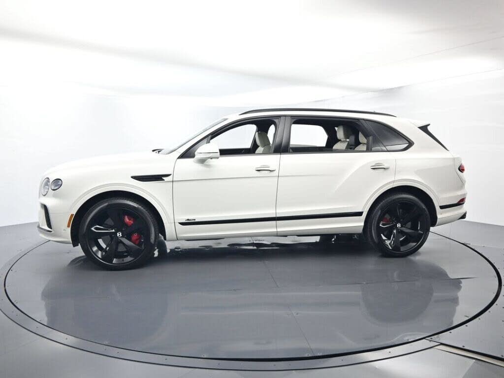 2024 Bentley Bentayga Azure V8 AWD photo 5