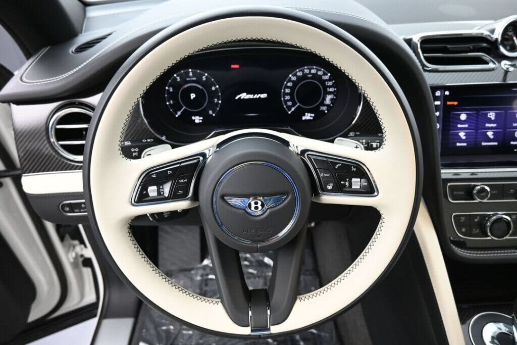 2024 Bentley Bentayga Azure V8 AWD photo 6