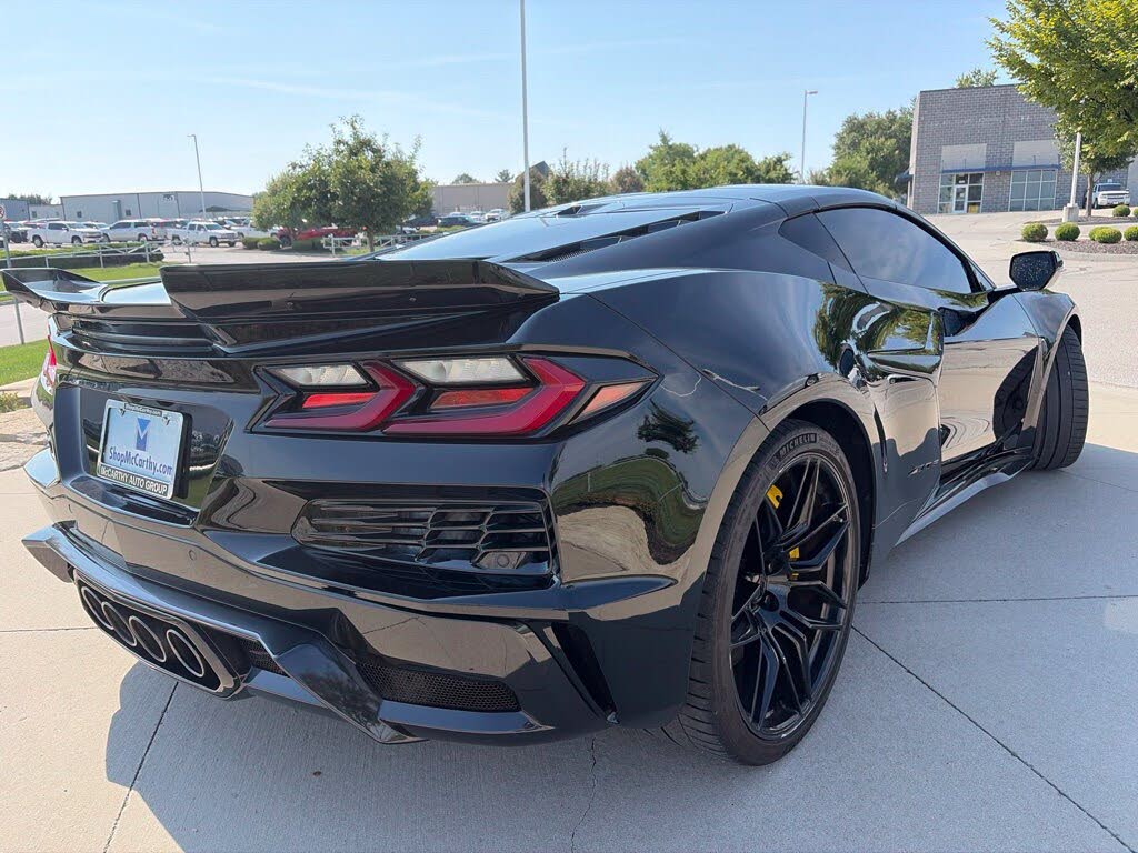 2025 Chevrolet Corvette Z06 1LZ Coupe RWD photo 14