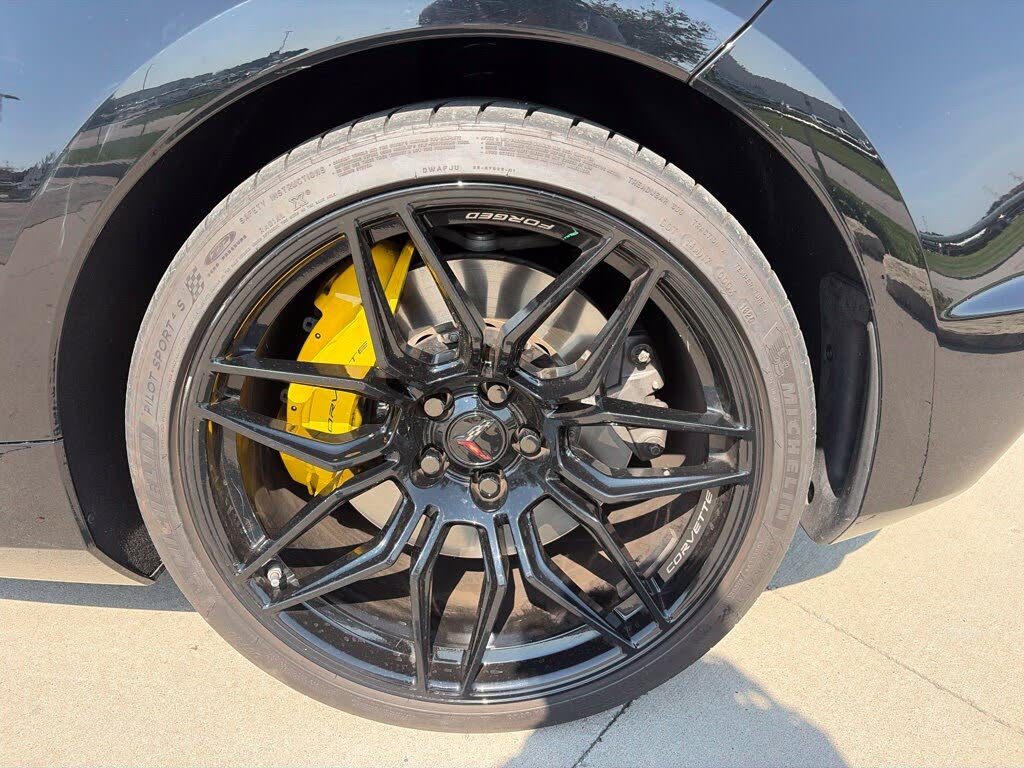 2025 Chevrolet Corvette Z06 1LZ Coupe RWD photo 16