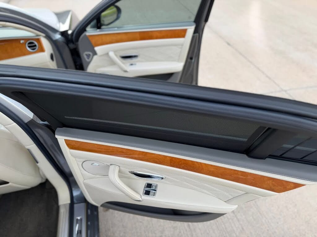2016 Bentley Flying Spur W12 AWD photo 16