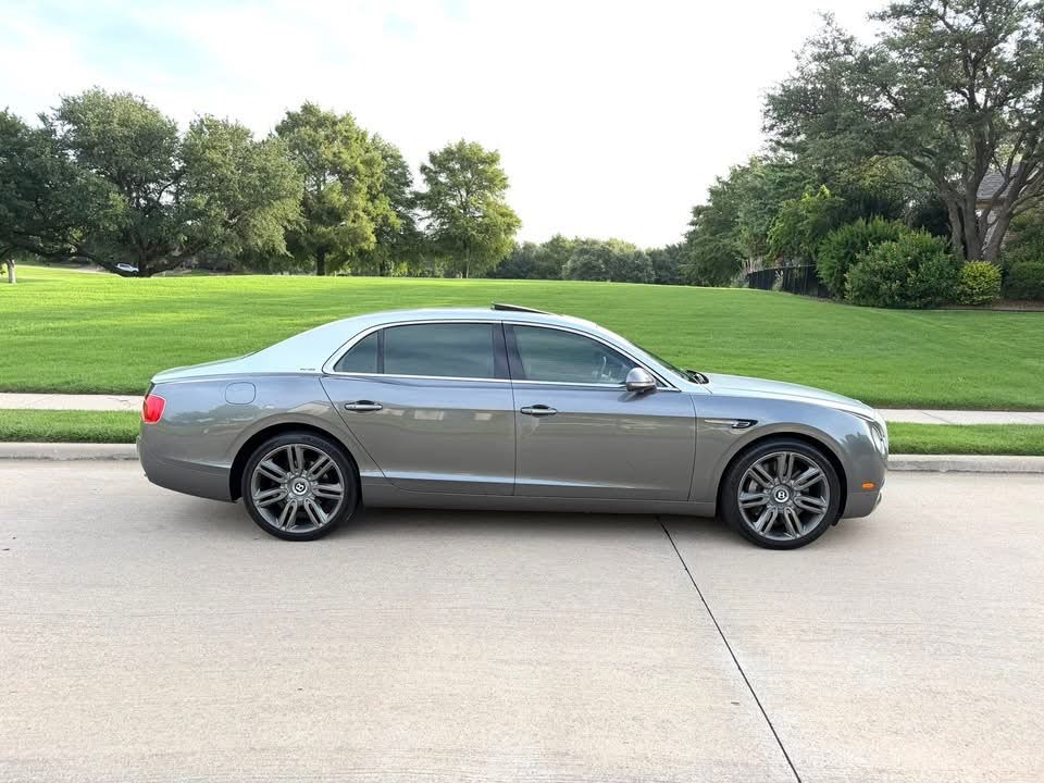 2016 Bentley Flying Spur W12 AWD photo 5