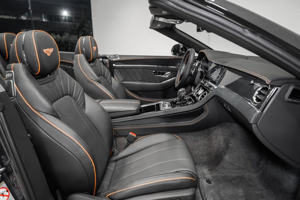 2024 Bentley Continental GTC V8 AWD photo 2