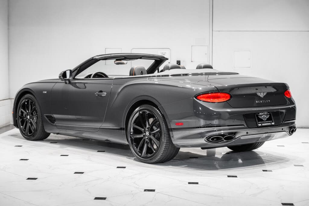 2024 Bentley Continental GTC V8 AWD photo 3
