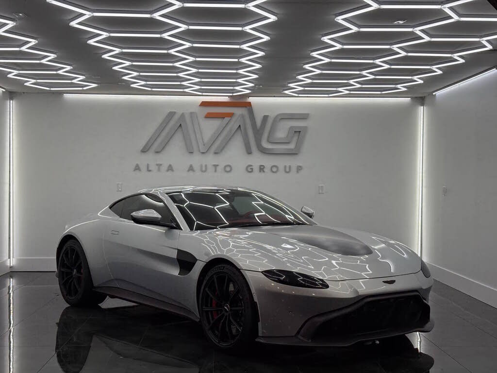 2019 Aston Martin Vantage RWD
