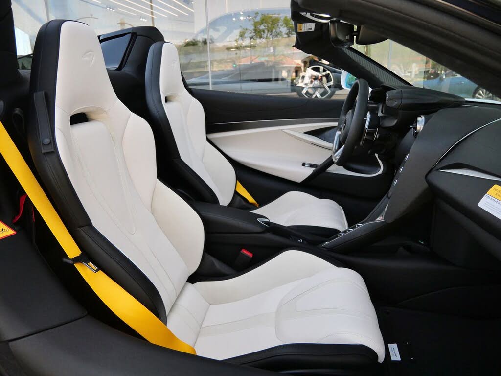 2027 McLaren 750S Spider RWD photo 11