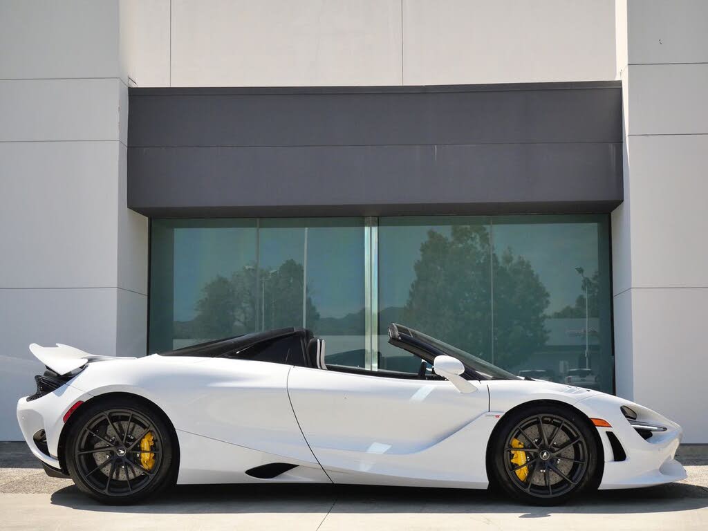 2027 McLaren 750S Spider RWD photo 3