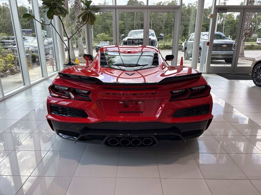 2025 Chevrolet Corvette Z06 1LZ Coupe RWD photo 4