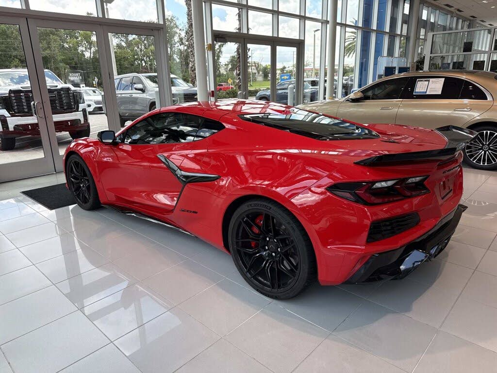 2025 Chevrolet Corvette Z06 1LZ Coupe RWD photo 6