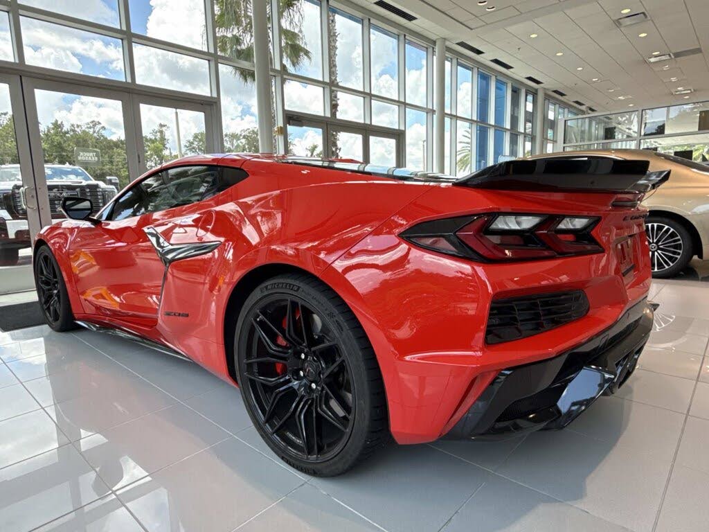 2025 Chevrolet Corvette Z06 1LZ Coupe RWD photo 10