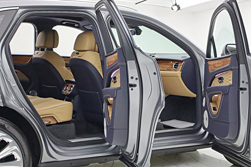 2025 Bentley Bentayga Azure V8 AWD photo 14