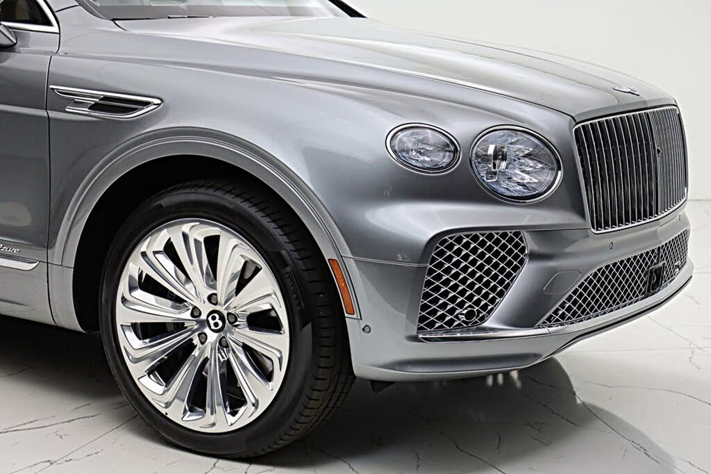 2025 Bentley Bentayga Azure V8 AWD photo 17