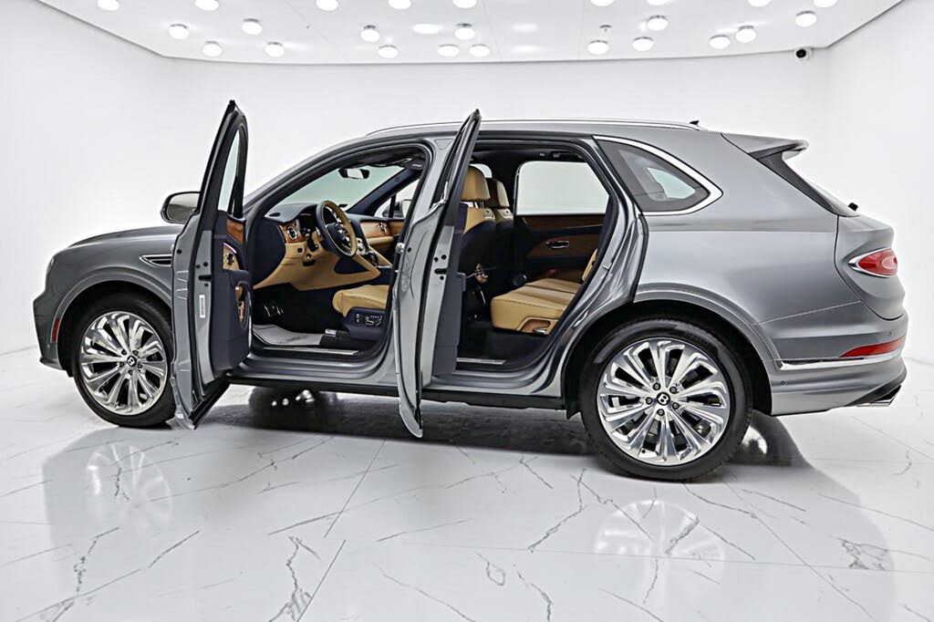 2025 Bentley Bentayga Azure V8 AWD photo 5