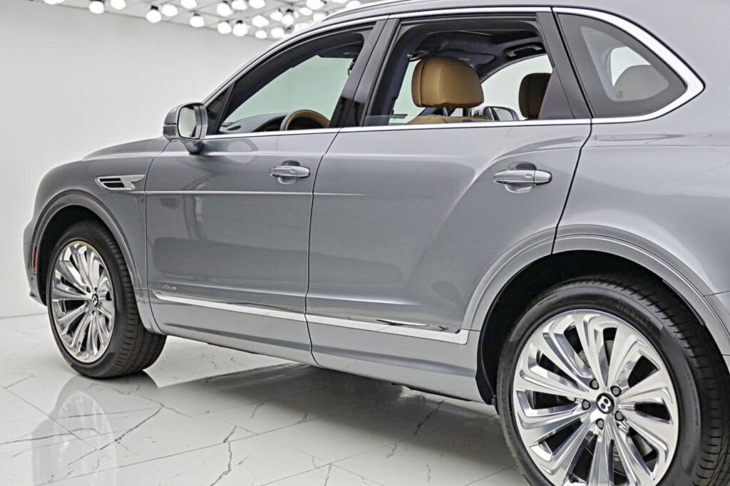 2025 Bentley Bentayga Azure V8 AWD photo 8