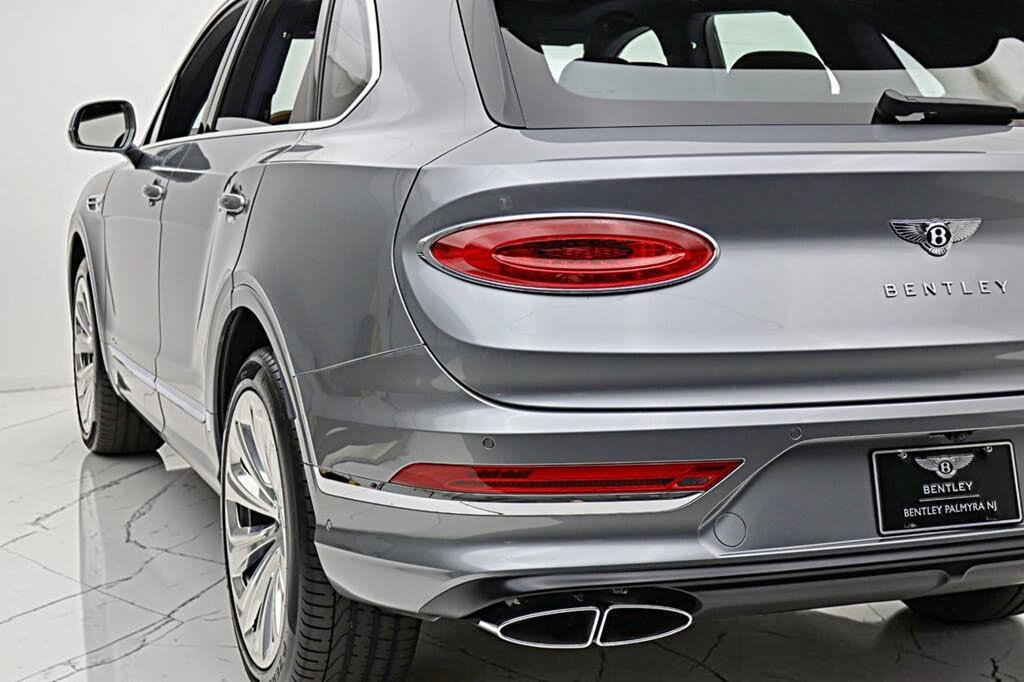 2025 Bentley Bentayga Azure V8 AWD photo 10