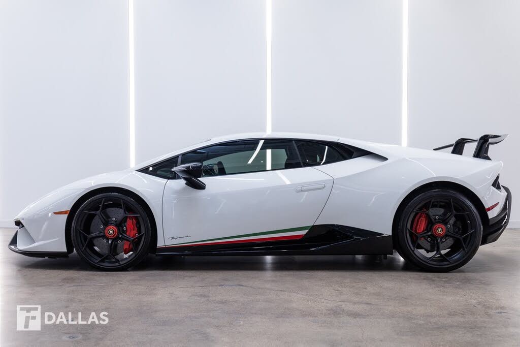 2018 Lamborghini Huracan LP 640-4 Performante Coupe AWD