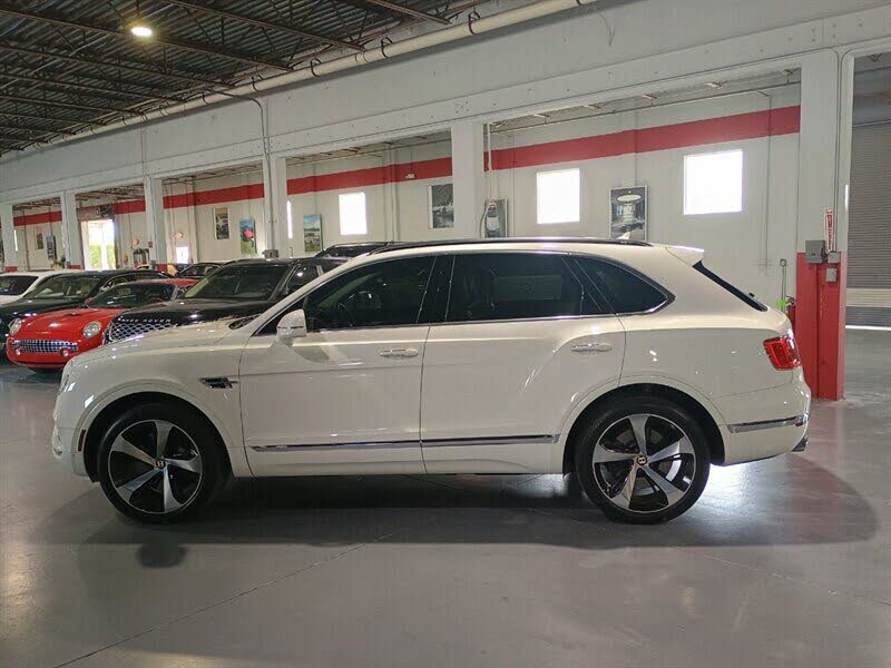 2020 Bentley Bentayga V8 AWD photo 2
