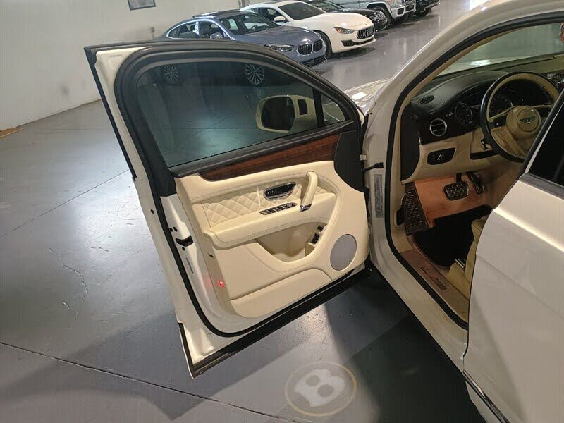 2020 Bentley Bentayga V8 AWD photo 12