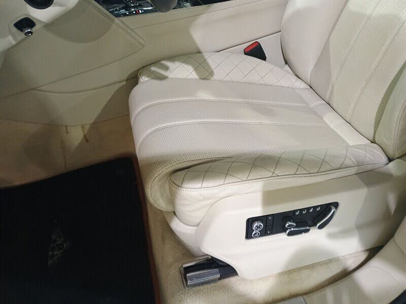 2020 Bentley Bentayga V8 AWD photo 16