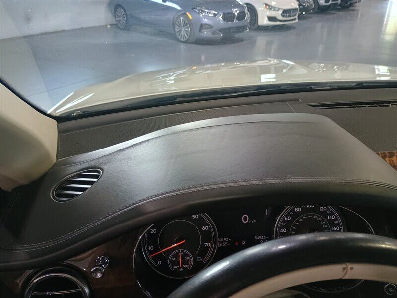 2020 Bentley Bentayga V8 AWD photo 22