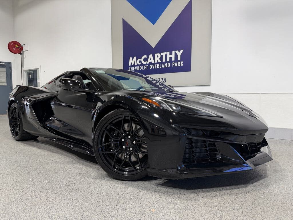 2024 Chevrolet Corvette Z06 1LZ Coupe RWD photo 2