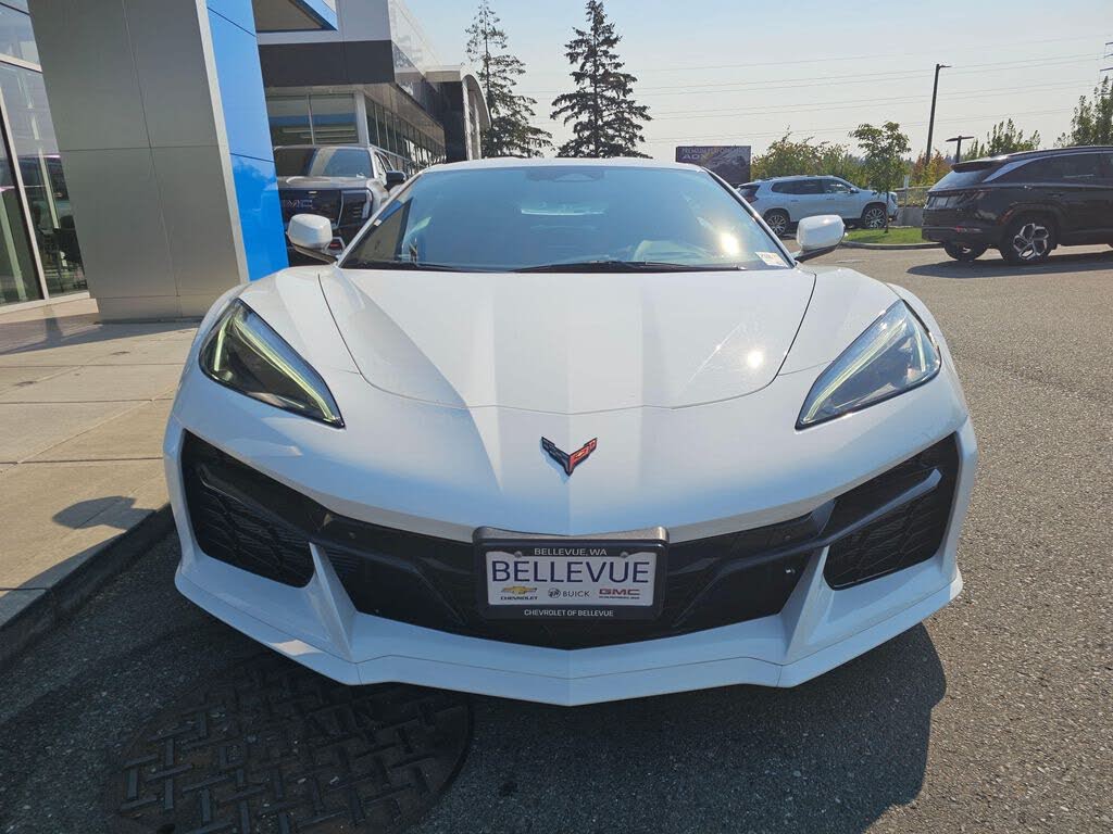 2025 Chevrolet Corvette Z06 3LZ Coupe RWD photo 2
