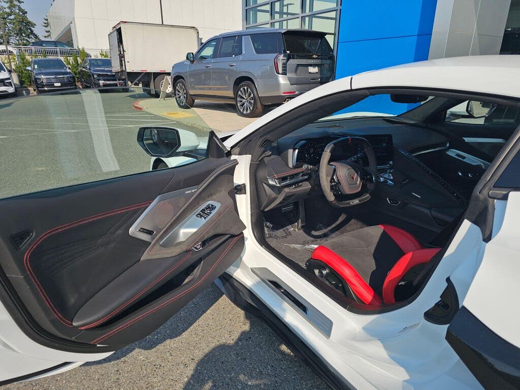 2025 Chevrolet Corvette Z06 3LZ Coupe RWD photo 19