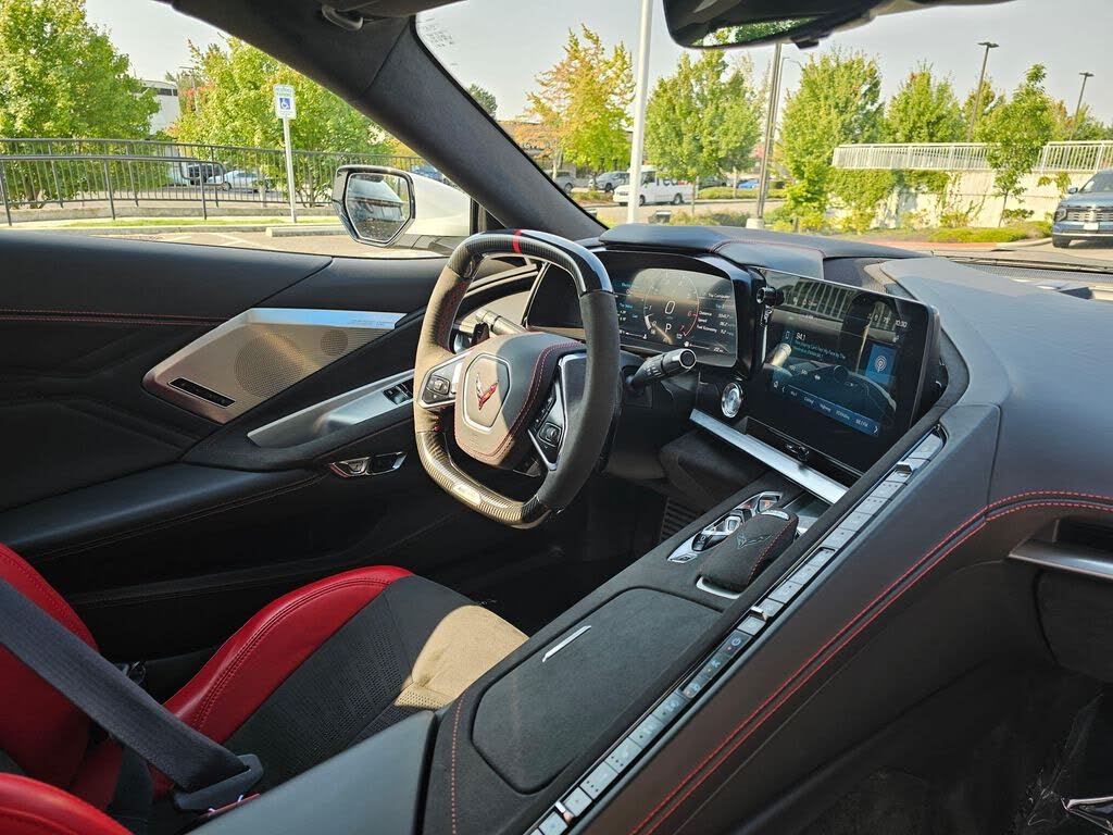 2025 Chevrolet Corvette Z06 3LZ Coupe RWD photo 10