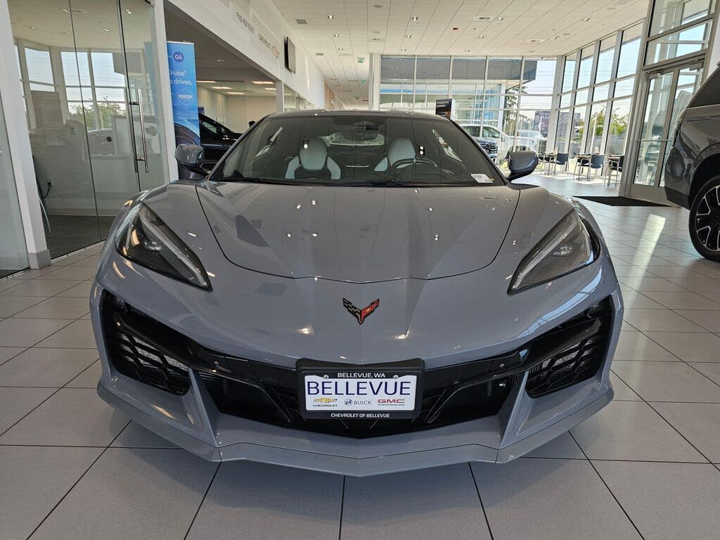 2025 Chevrolet Corvette Z06 3LZ Coupe RWD photo 2