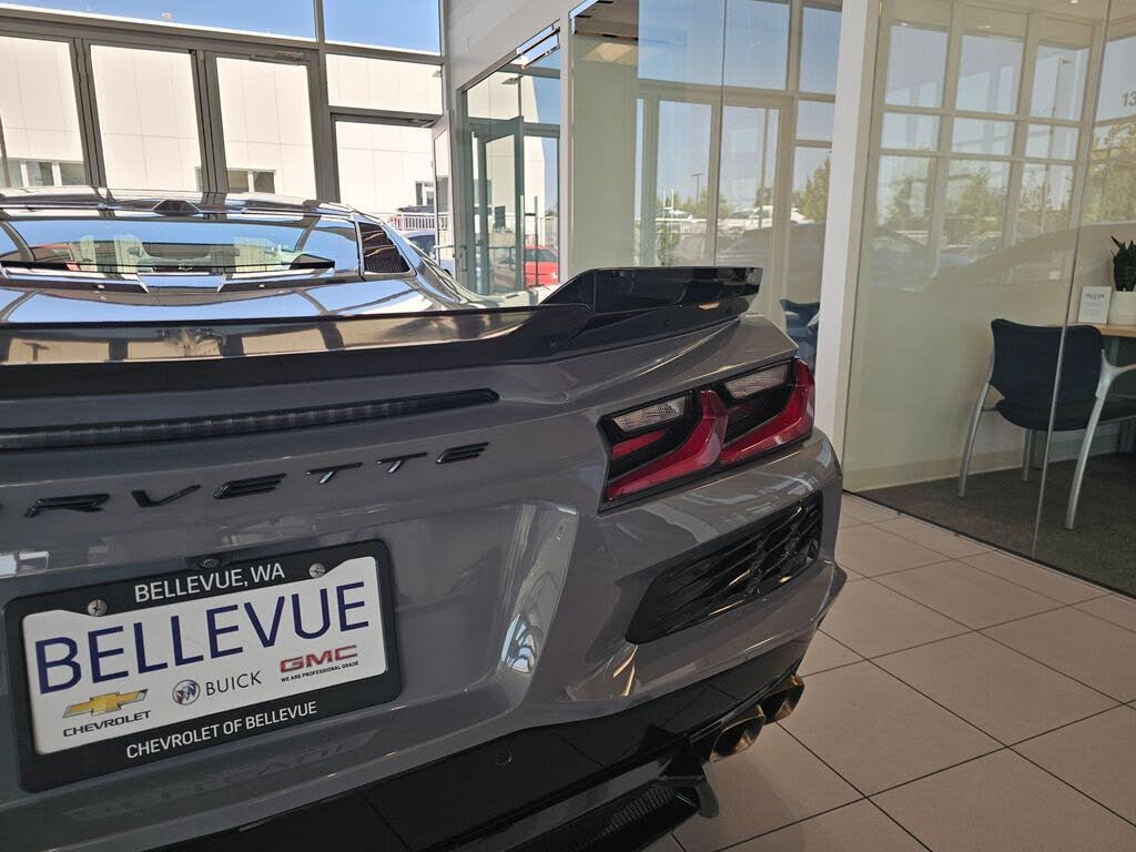 2025 Chevrolet Corvette Z06 3LZ Coupe RWD photo 17