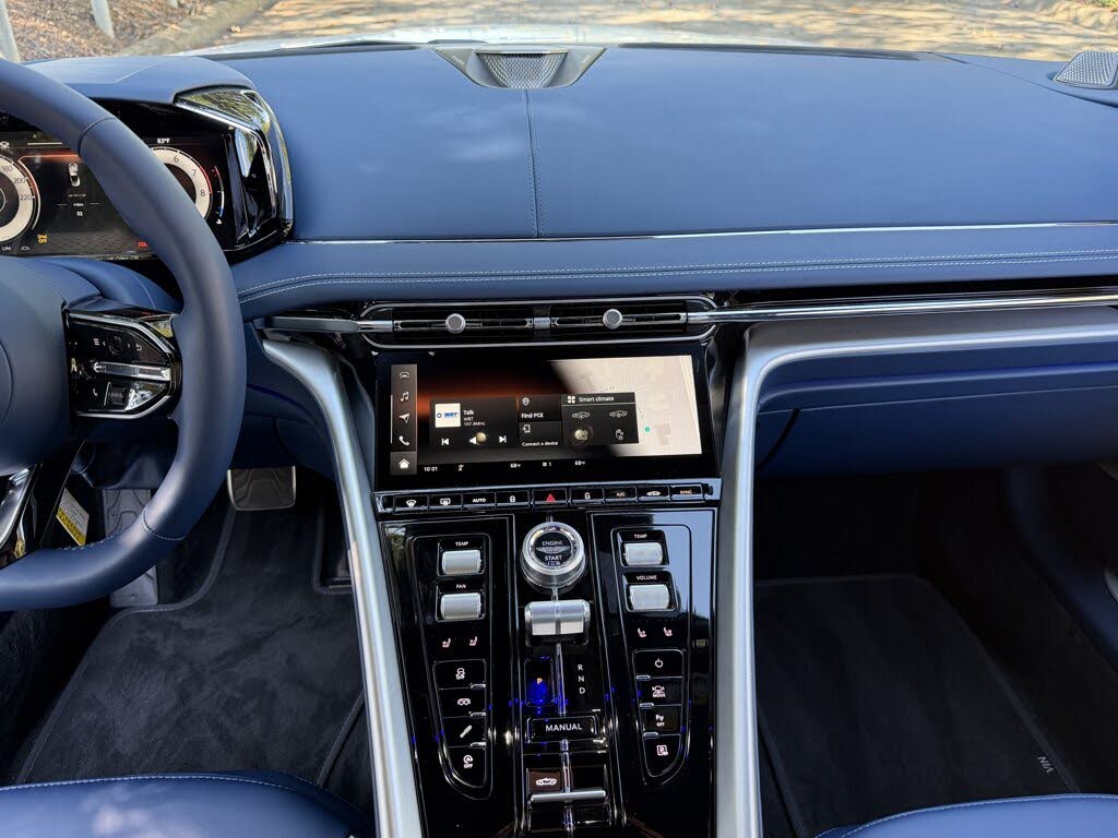 2026 Aston Martin DB12 S Volante RWD photo 10