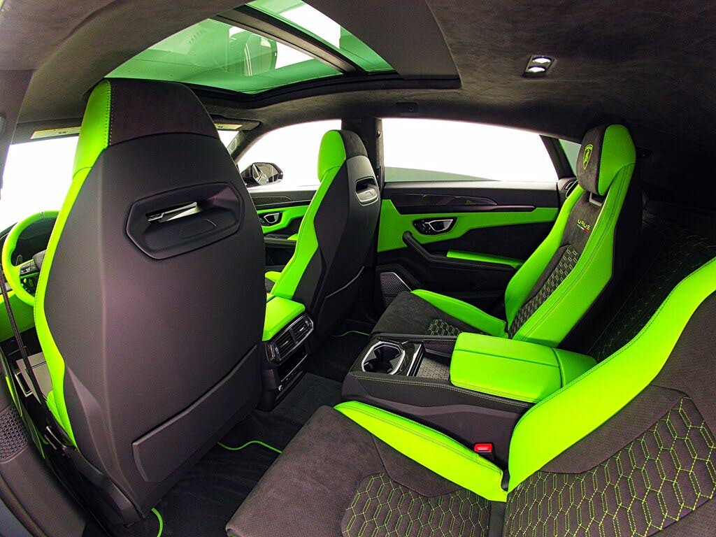 2022 Lamborghini Urus AWD photo 22