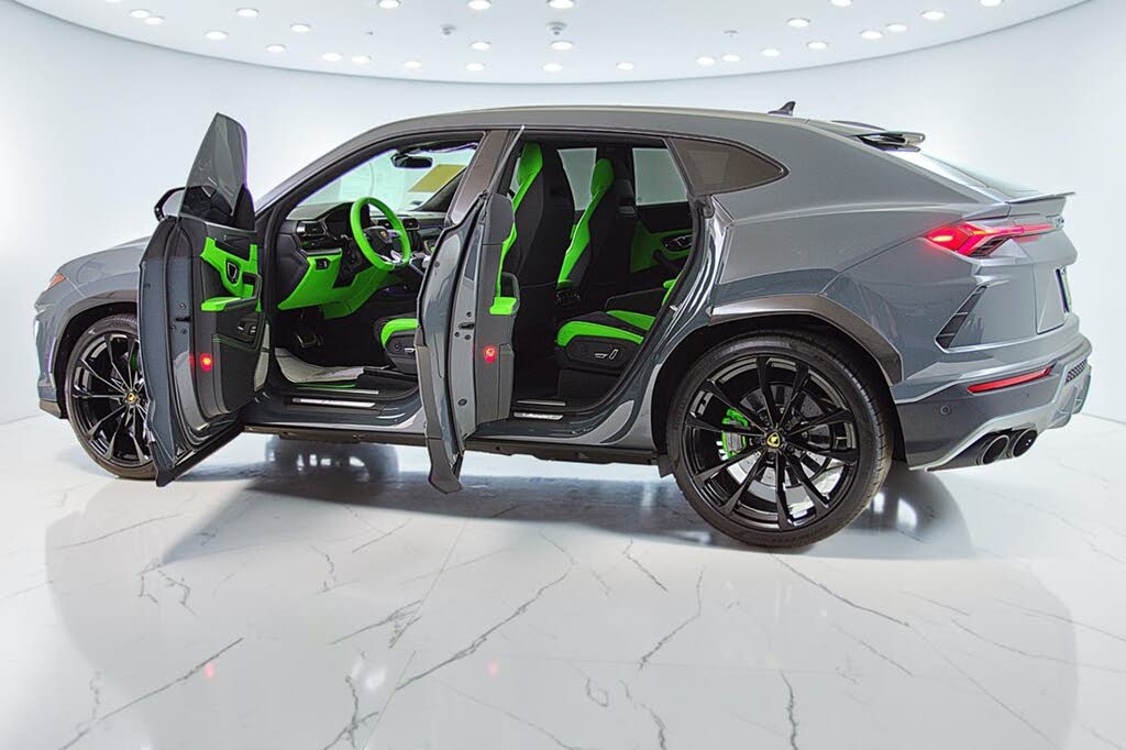 2022 Lamborghini Urus AWD photo 5