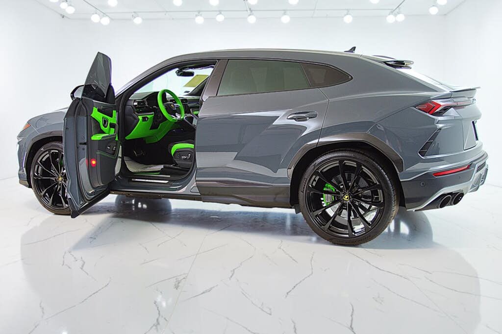 2022 Lamborghini Urus AWD photo 6