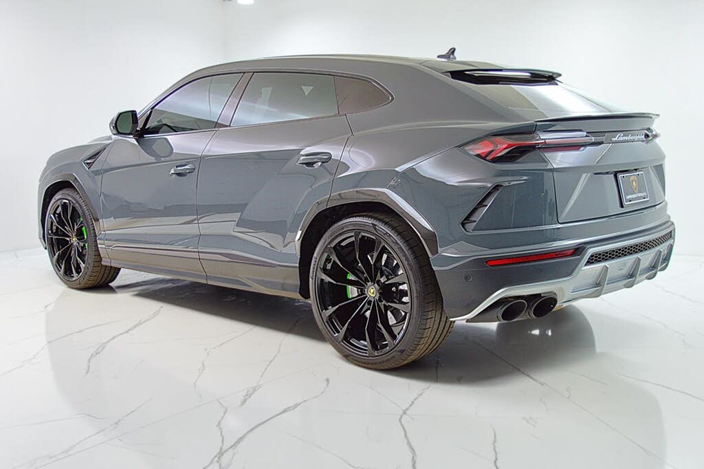 2022 Lamborghini Urus AWD photo 7