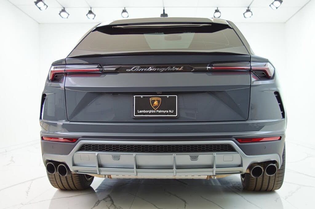 2022 Lamborghini Urus AWD photo 8