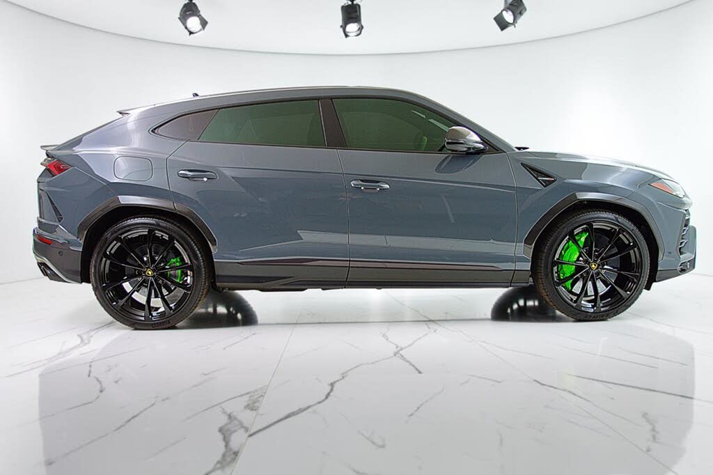 2022 Lamborghini Urus AWD photo 10