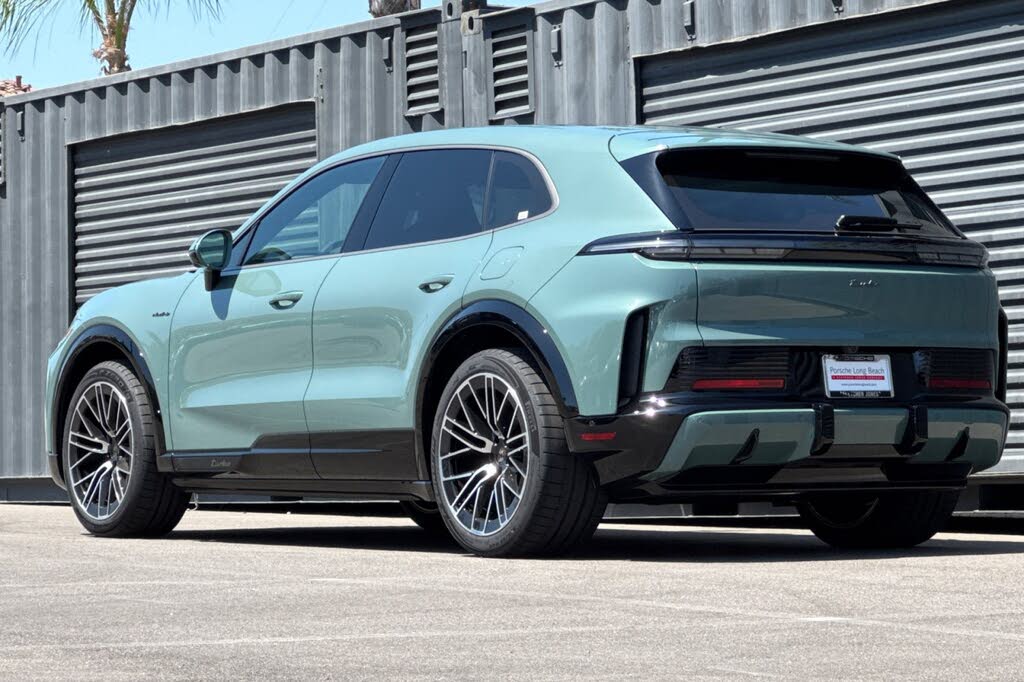 2026 Porsche Cayenne Turbo GT AWD photo 3