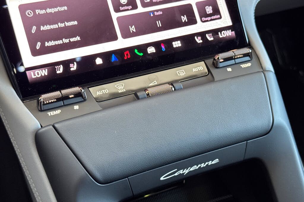 2026 Porsche Cayenne Turbo GT AWD photo 21