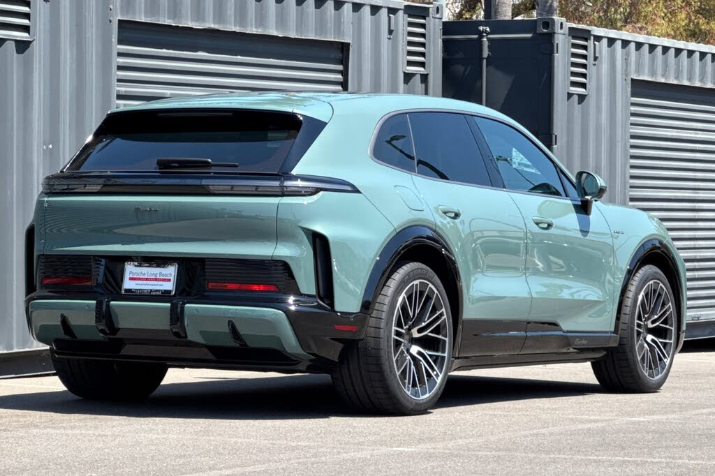 2026 Porsche Cayenne Turbo GT AWD photo 8
