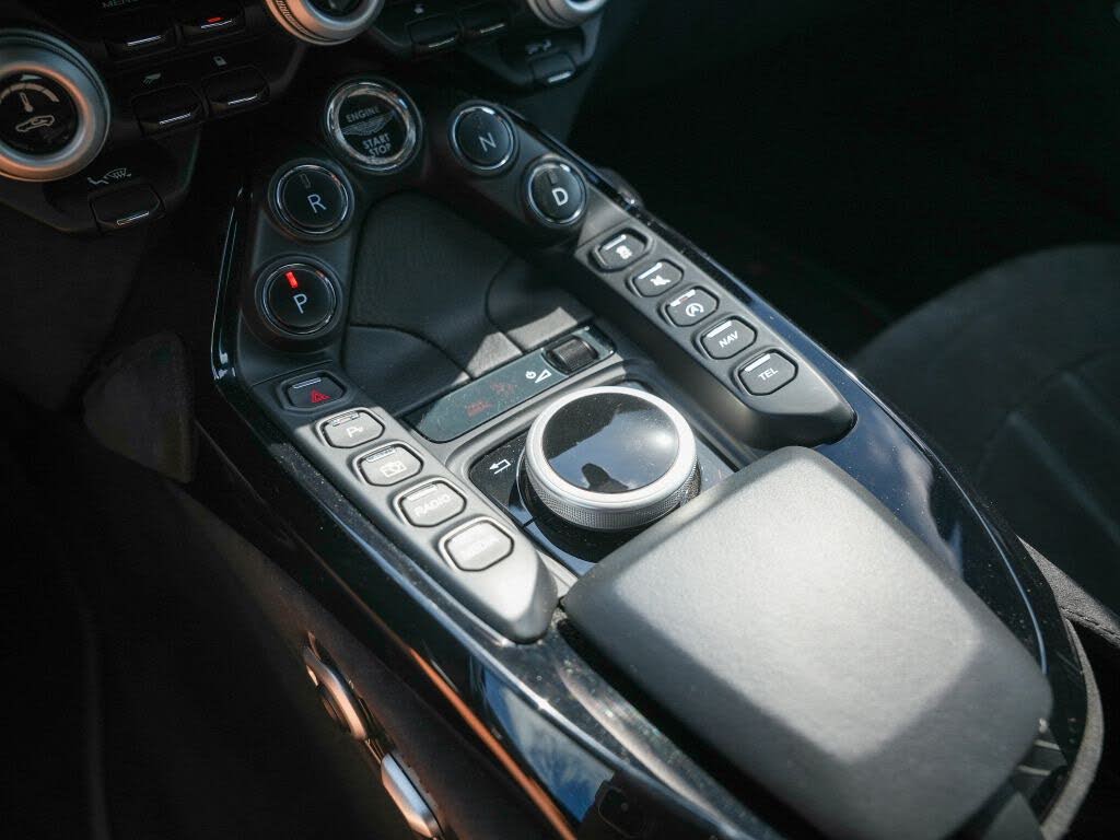 2020 Aston Martin Vantage RWD photo 11