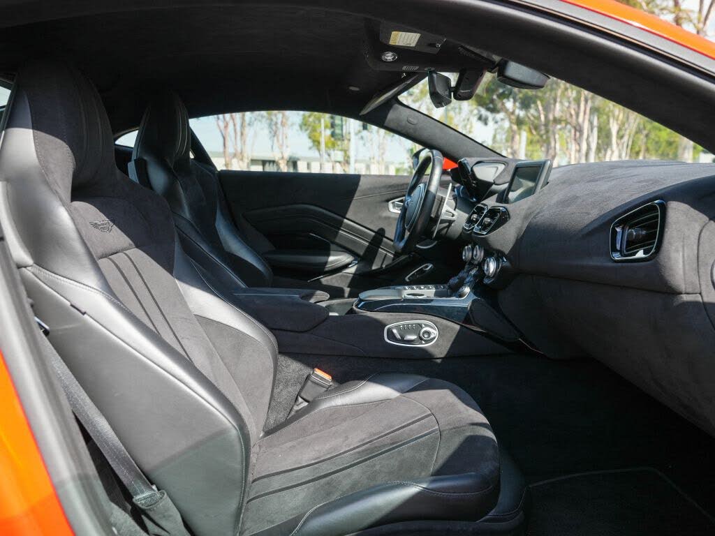 2020 Aston Martin Vantage RWD photo 14