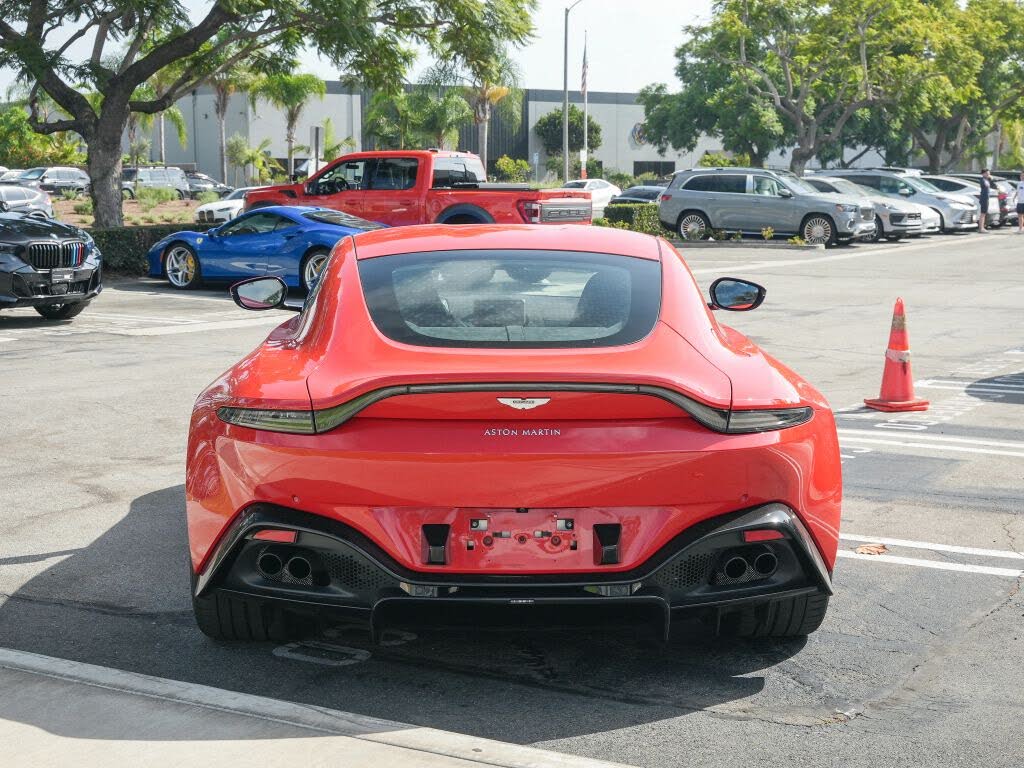 2020 Aston Martin Vantage RWD photo 4