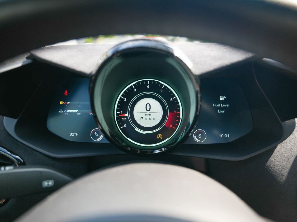 2020 Aston Martin Vantage RWD photo 8