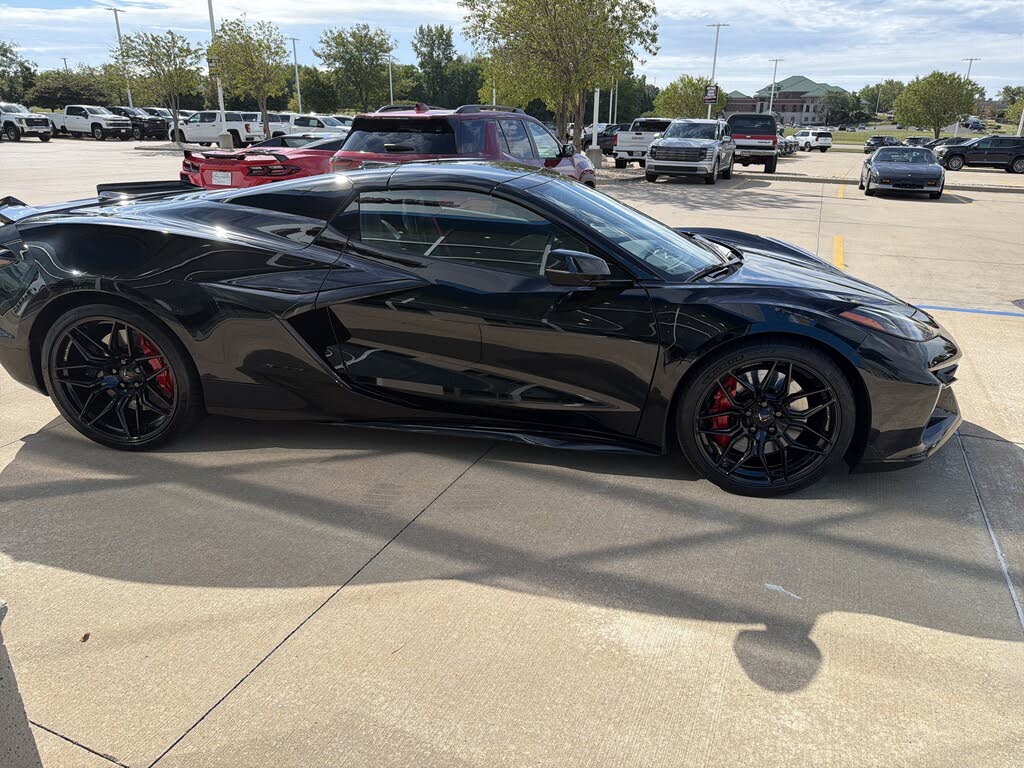 2024 Chevrolet Corvette Z06 3LZ Convertible RWD photo 3