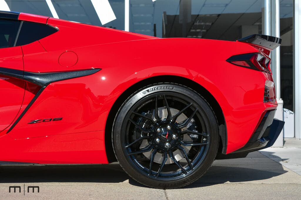 2024 Chevrolet Corvette Z06 1LZ Coupe RWD photo 11