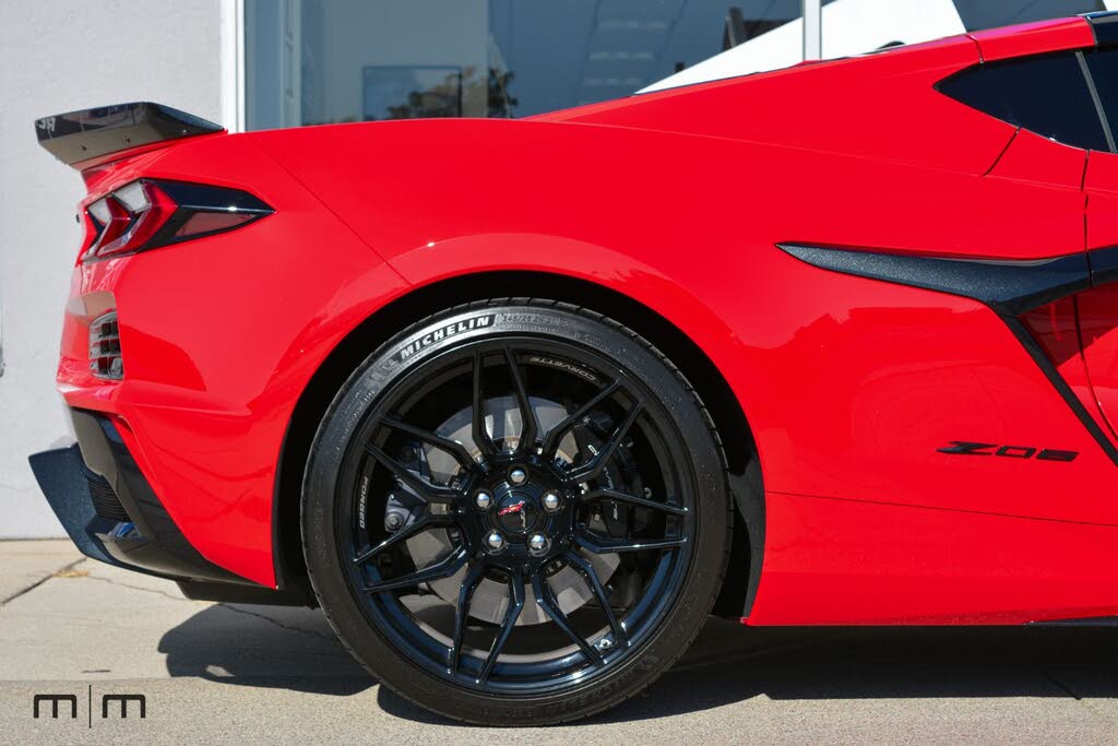 2024 Chevrolet Corvette Z06 1LZ Coupe RWD photo 12