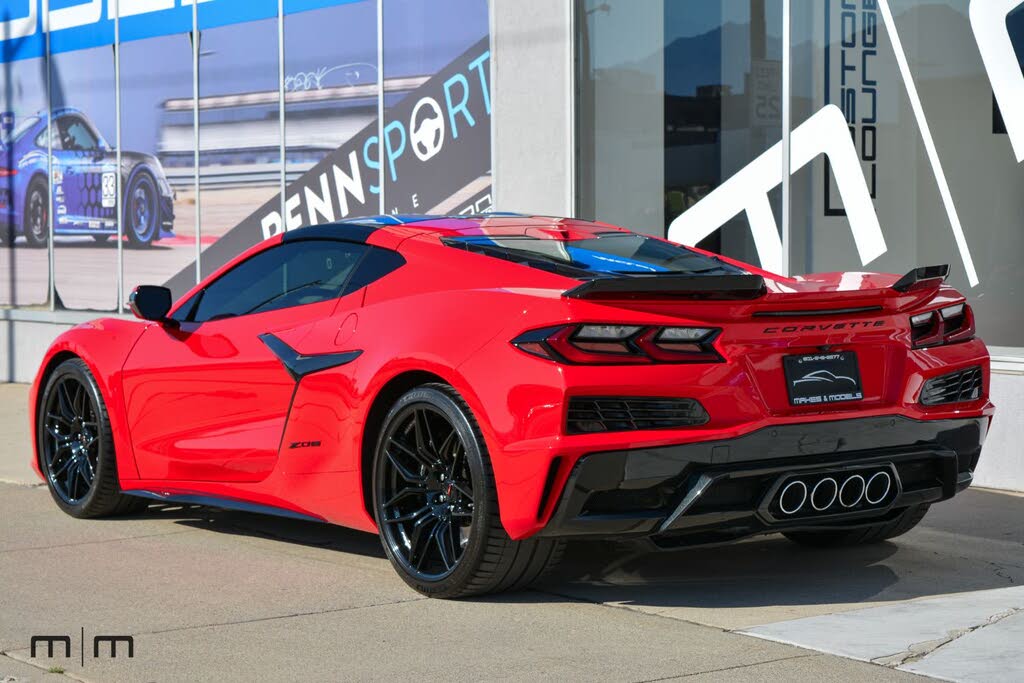 2024 Chevrolet Corvette Z06 1LZ Coupe RWD photo 3