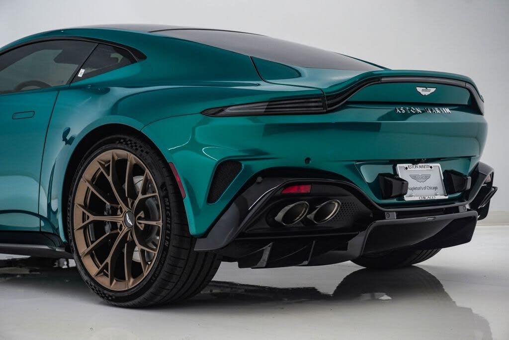 2025 Aston Martin Vantage Coupe RWD photo 11